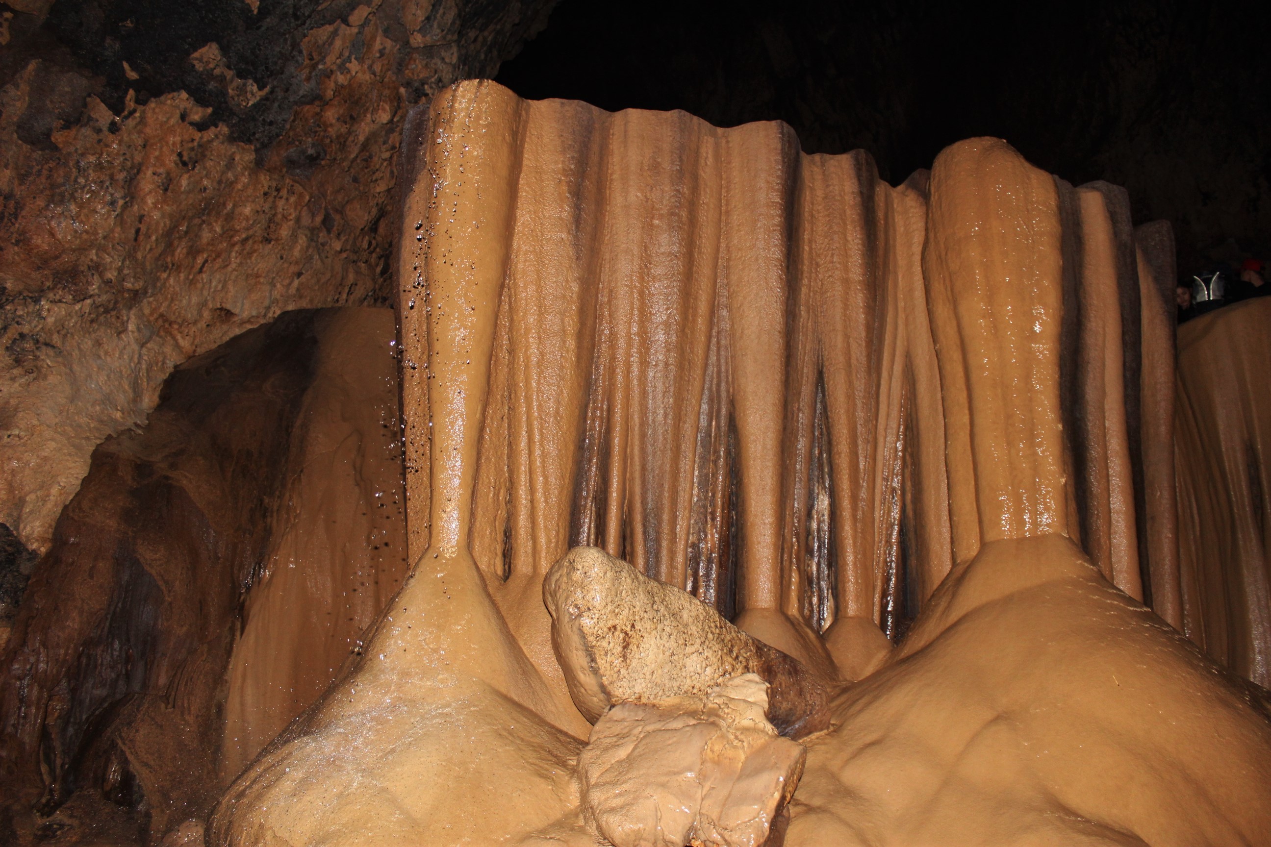 sagada-sumaguing-cave-king-curtain-rock-formation