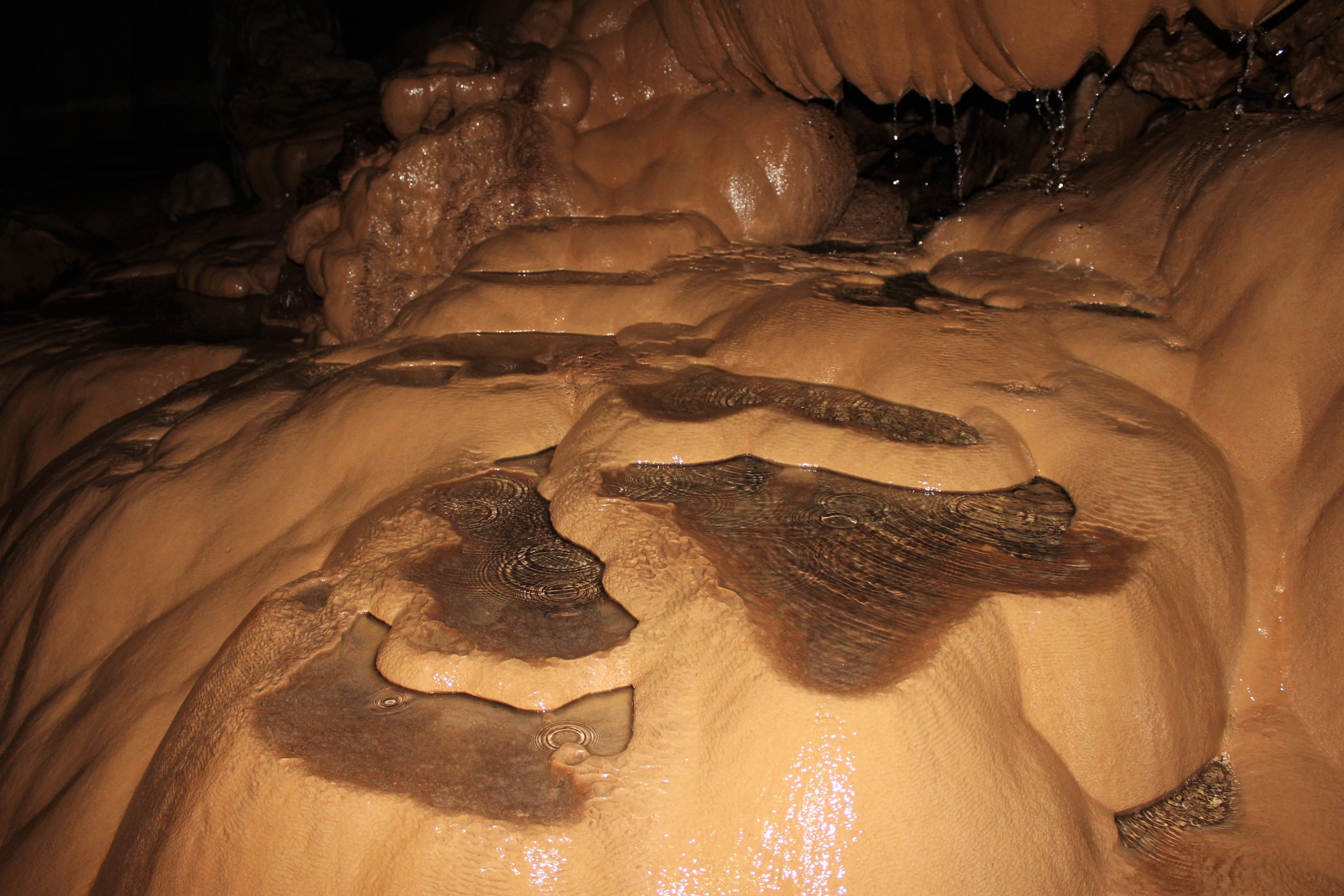 sagada-sumaguing-cave-water-terraces-rock-formation